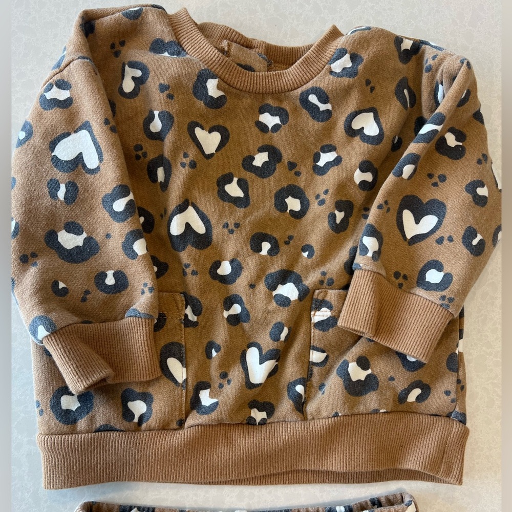Little Me Leopard Set - Picture 4 of 5
